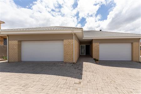 False - House For Sale in Menkenkop, Mossel Bay, Western Cape - M11959