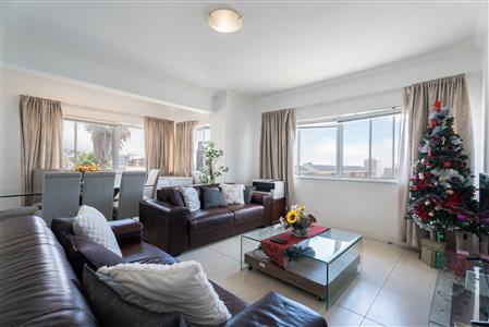 False - Apartment For Sale in Sea Point, Cape Town, Western Cape - M126594