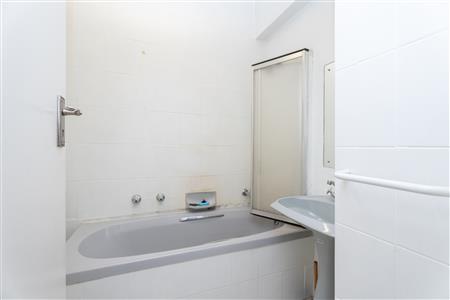 False - Apartment For Sale in Sea Point, Cape Town, Western Cape - M126594