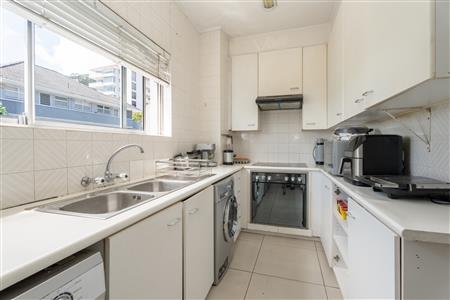 False - Apartment For Sale in Sea Point, Cape Town, Western Cape - M126594