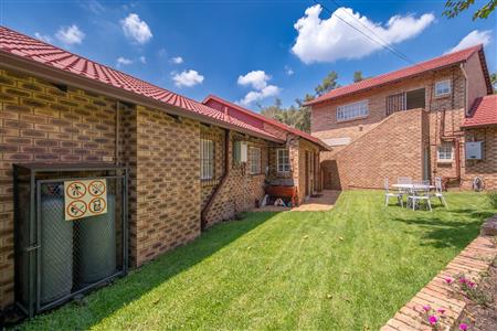 False - House For Sale in Fourways, Sandton, Gauteng - M126625