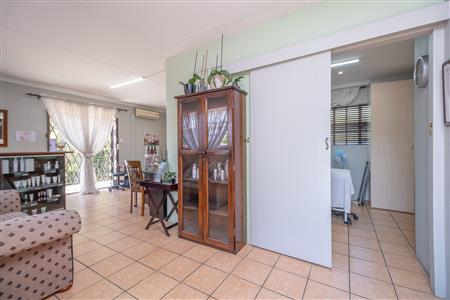 False - House For Sale in Fourways, Sandton, Gauteng - M126625
