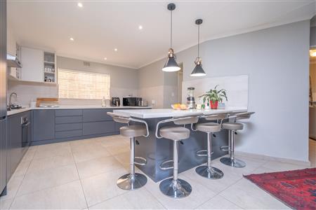 False - House For Sale in Fourways, Sandton, Gauteng - M126625