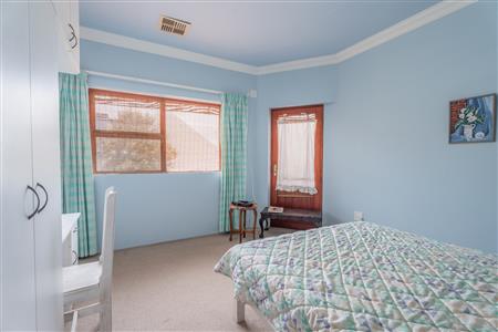 False - House withdrawn in Oceanview Heights, Struisbaai - M126617