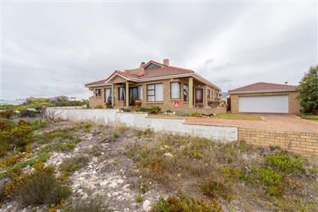 False - House withdrawn in Oceanview Heights, Struisbaai - M126617