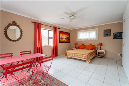 False - House withdrawn in Oceanview Heights, Struisbaai - M126617