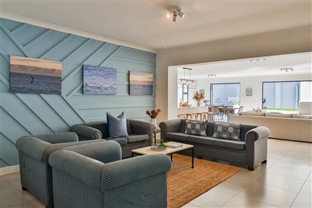 False - House For Sale in Voelklip, Hermanus, Western Cape - M126626