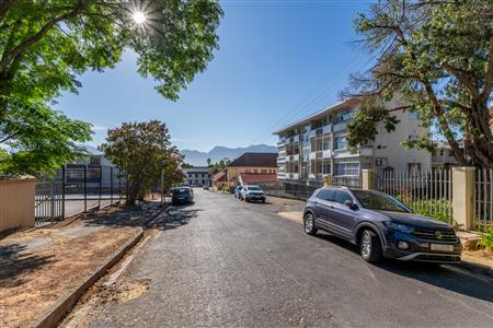 False - Apartment Sold in Hoog En Droog, Paarl, Western Cape - M126622