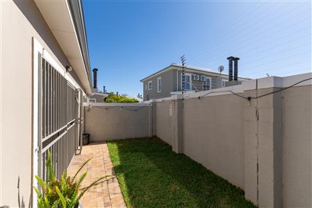 False - Townhouse For Sale in Brackenfell South, Brackenfell, Western Cape - M126637