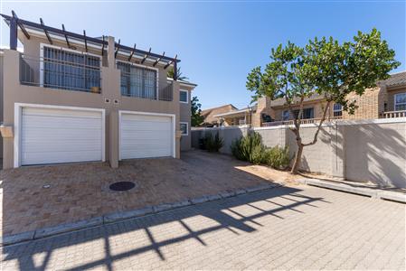 False - Townhouse For Sale in Brackenfell South, Brackenfell, Western Cape - M126637