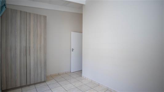 False - Apartment For Sale in Waterval East, Rustenburg, North West - M126642