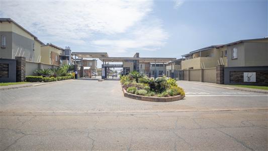 False - Apartment For Sale in Waterval East, Rustenburg, North West - M126642