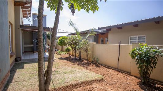 False - Apartment For Sale in Waterval East, Rustenburg, North West - M126642