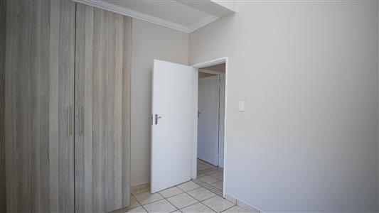 False - Apartment For Sale in Waterval East, Rustenburg, North West - M126642