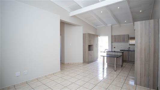 False - Apartment For Sale in Waterval East, Rustenburg, North West - M126642