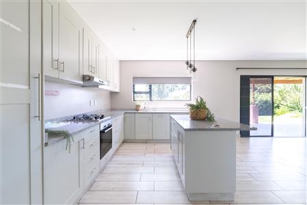 False - Townhouse For Sale in Leonard, Hilton, KwaZulu Natal - M126629