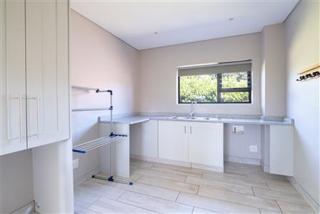 False - Townhouse For Sale in Leonard, Hilton, KwaZulu Natal - M126629