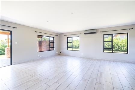 False - Townhouse For Sale in Leonard, Hilton, KwaZulu Natal - M126629