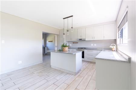 False - Townhouse For Sale in Leonard, Hilton, KwaZulu Natal - M126629