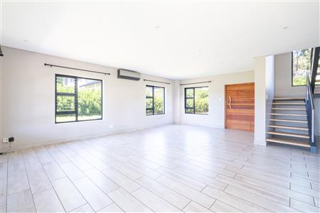 False - Townhouse For Sale in Leonard, Hilton, KwaZulu Natal - M126629