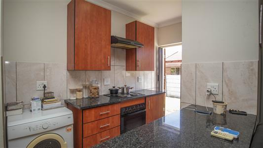 False - House For Sale in Waterval East, Rustenburg, North West - M126641
