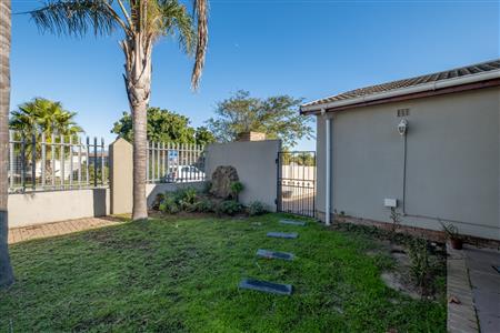 House For Sale in Protea Heights, Brackenfell, Western Cape - M126648