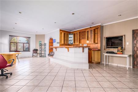 House For Sale in Protea Heights, Brackenfell, Western Cape - M126648