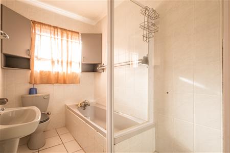 House For Sale in Protea Heights, Brackenfell, Western Cape - M126648