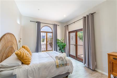 False - House For Sale in Paarl Central, Paarl, Western Cape - M126661
