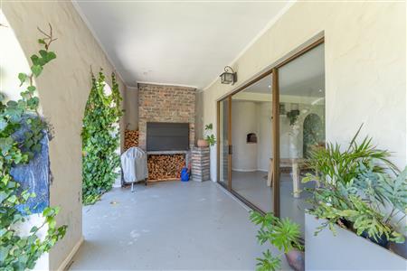 False - House For Sale in Paarl Central, Paarl, Western Cape - M126661
