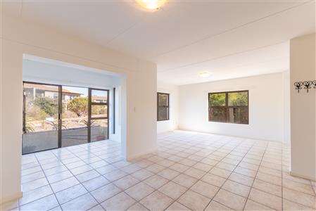 False - Townhouse Sold in Langebaan Country Estate, Langebaan, Western Cape - M126670