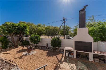 House Sold in Paarl North, Paarl, Western Cape - M126668