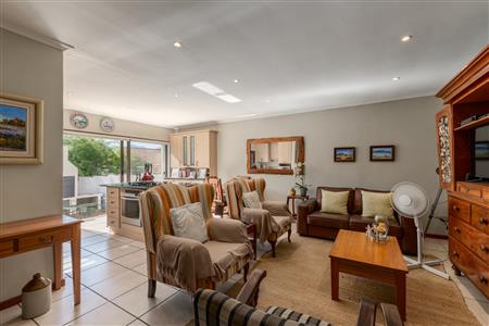 House Sold in Paarl North, Paarl, Western Cape - M126668
