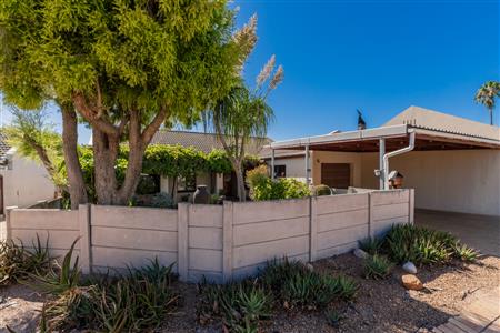 House Sold in Paarl North, Paarl, Western Cape - M126668