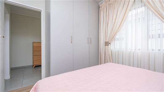 Townhouse For Sale in Fourways, Sandton, Gauteng - M126672