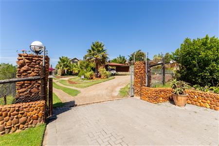 Farm For Sale in George Rural, George, Western Cape - M126695