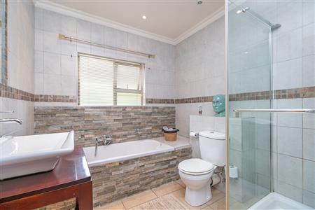House For Sale in Heidelberg Kloof Estate, Heidelberg, Gauteng - M126700