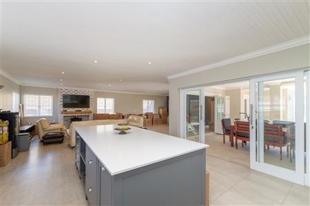 House For Sale in Whale Rock, Plettenberg Bay, Western Cape - M126688
