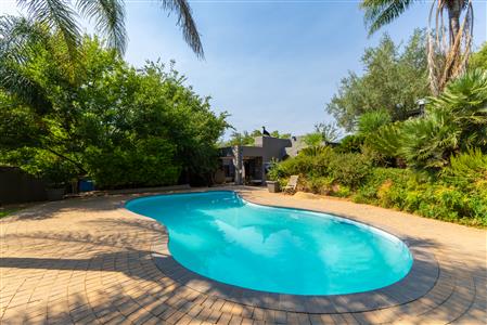 House For Sale in Hoog En Droog, Paarl, Western Cape - M126701