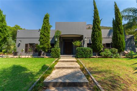 House For Sale in Hoog En Droog, Paarl, Western Cape - M126701