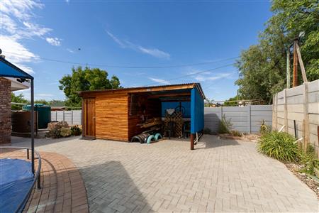 House For Sale in West Bank, Oudtshoorn, Western Cape - M126706