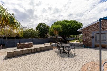 House For Sale in West Bank, Oudtshoorn, Western Cape - M126706