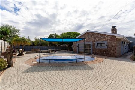 House For Sale in West Bank, Oudtshoorn, Western Cape - M126706