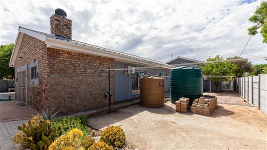 House For Sale in West Bank, Oudtshoorn, Western Cape - M126706