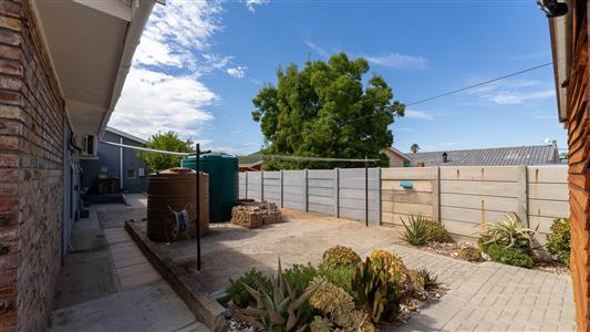 House For Sale in West Bank, Oudtshoorn, Western Cape - M126706