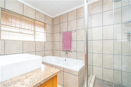 False - House For Sale in Jordaan Park, Heidelberg, Gauteng - M126703