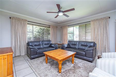 False - House For Sale in Jordaan Park, Heidelberg, Gauteng - M126703