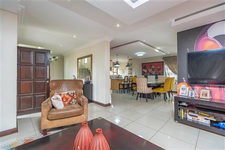 House For Sale in Homes Haven, Krugersdorp, Gauteng - M126718