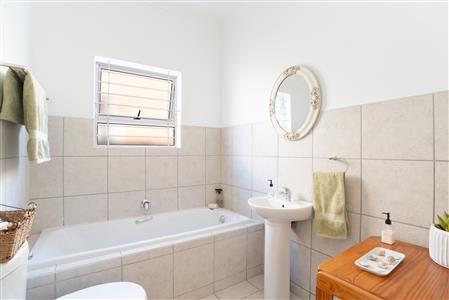 False - House Sold in Hunters Creek, Kuils River, Western Cape - M126721
