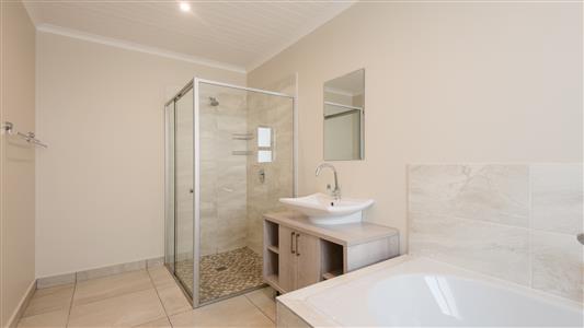 House For Sale in Kraaibosch, George, Western Cape - M126733